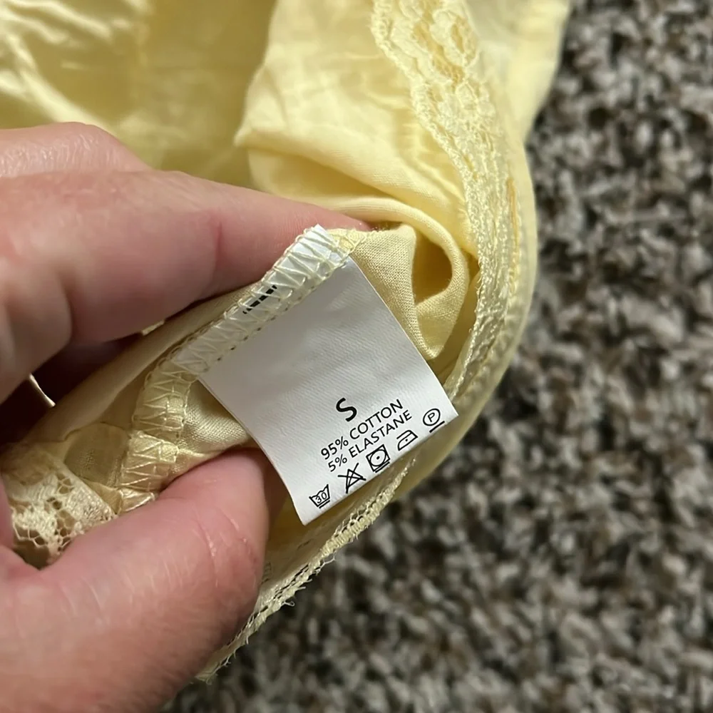 Butter yellow lace tank, S - Picture 5 of 6